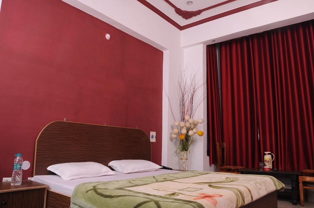 Hotel The Raj Palace Bharatpur Exterior photo